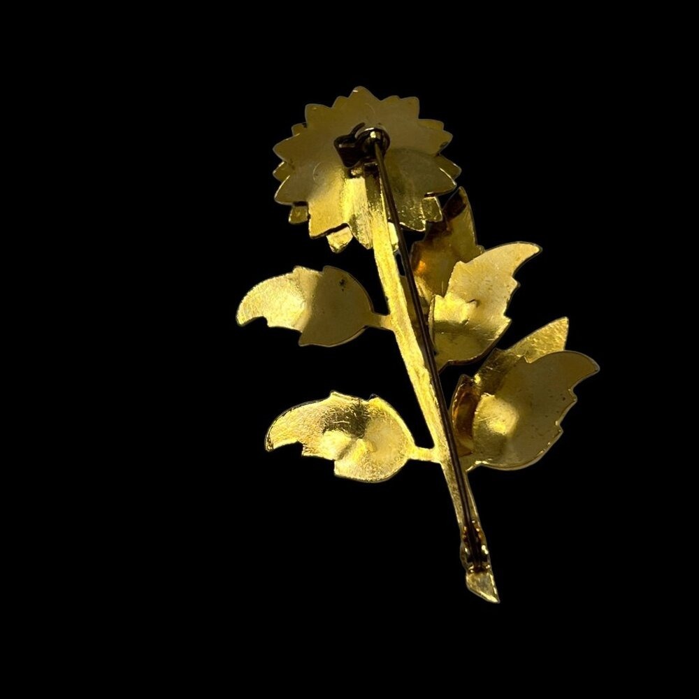 Vintage Flower Brooch Gold White Enamel Accents Textured Layered Faux Pearl Pin - Picture 3 of 11
